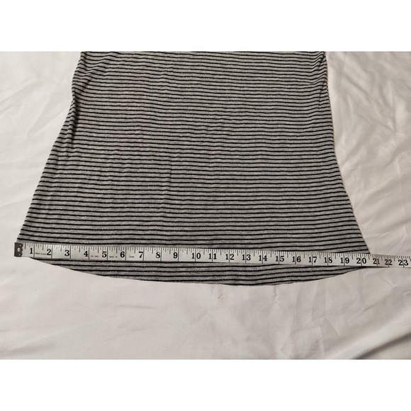 Leo & Nicole Long Sleeve Airy Striped Top - Picture 7 of 7